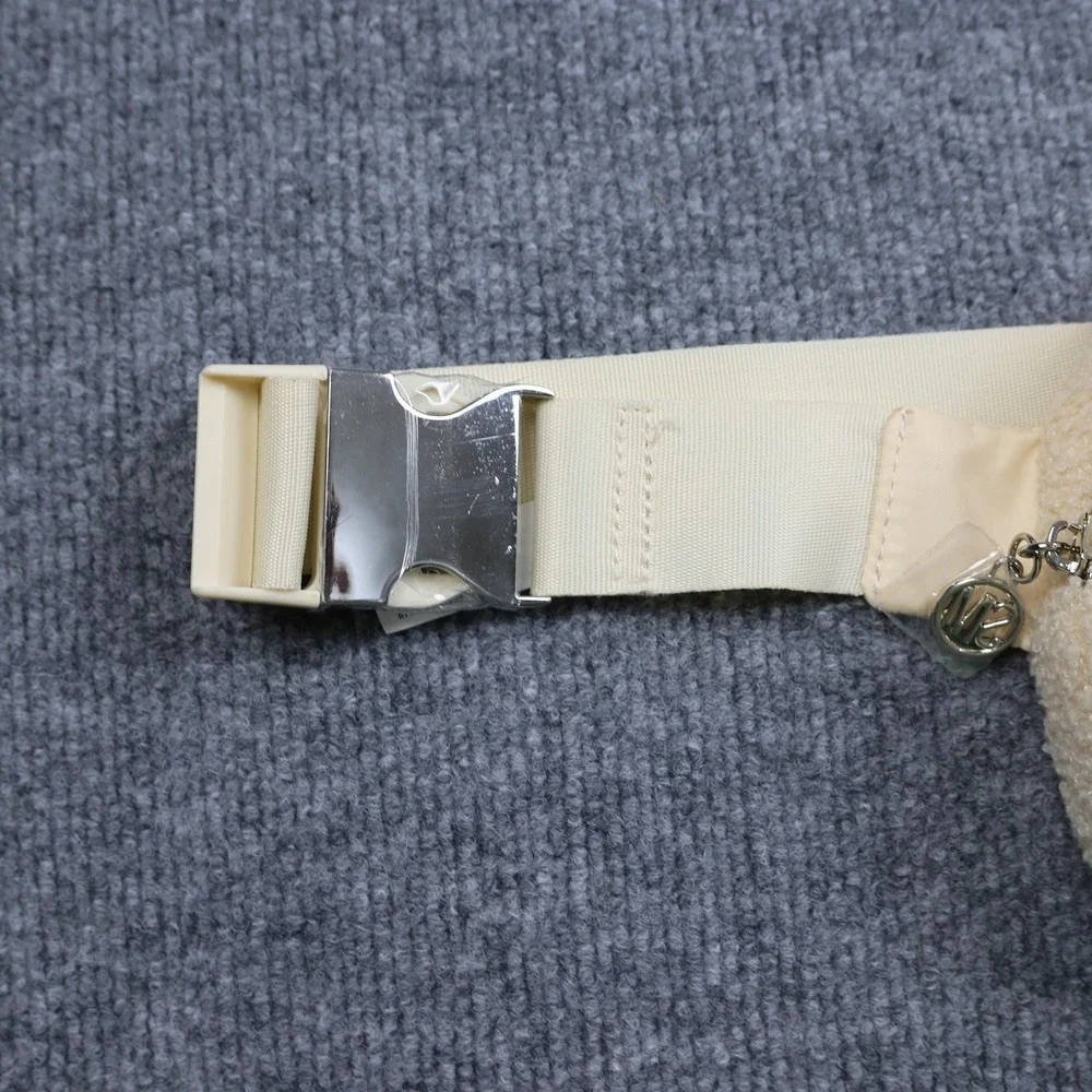 Steve Madden Belt Bag Womens One Size Cream Sherpa Fanny Pack Adjustable SMP3289